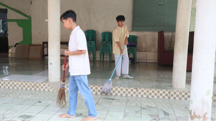 Welcoming Ramadhan 1447 H, Nizamia Andalusia Middle School Students Hold Social Activities